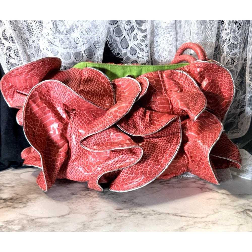 SR SQUARED BY SONDRA ROBERTS LAYERED RUFFLES SNAKESKIN TEXTURE HANDBAG (A2956)